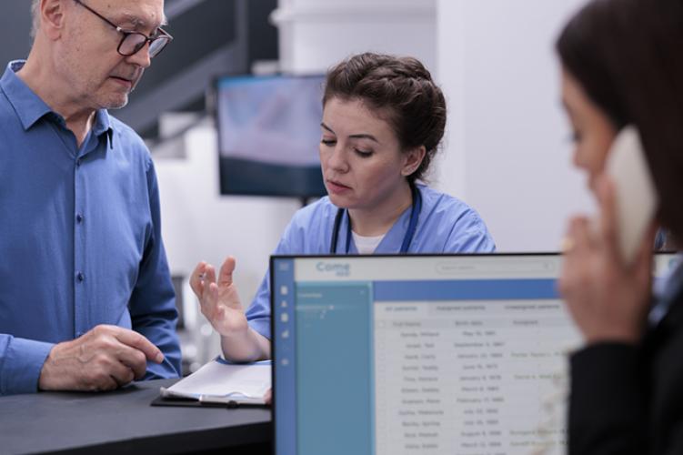 Software médico a medida: cómo mejorar la atención al paciente